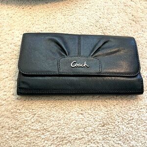Coach Black Leather Wallet 🖤